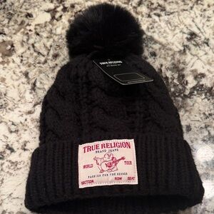 True Religion Black Cable Knit Beanie with Pom.. ladies fleece Lined ..heavy